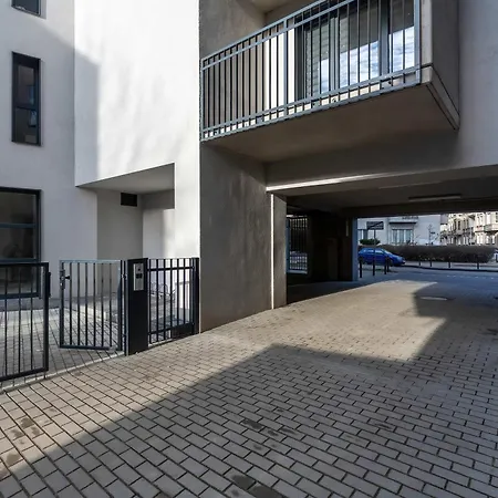 Apartment Reja Sunny With Parking By Renters *