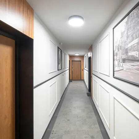 Reja Sunny With Parking By Renters *