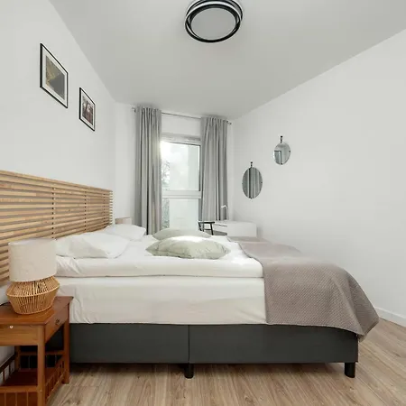 Reja Sunny With Parking By Renters Apartament *
