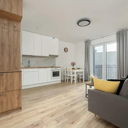 Apartment Reja Sunny With Parking By Renters *