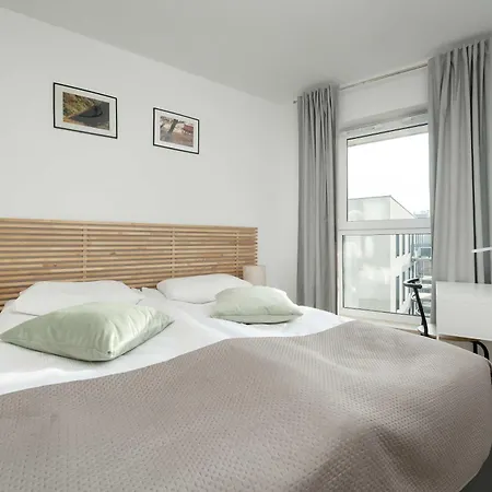 Reja Sunny With Parking By Renters *