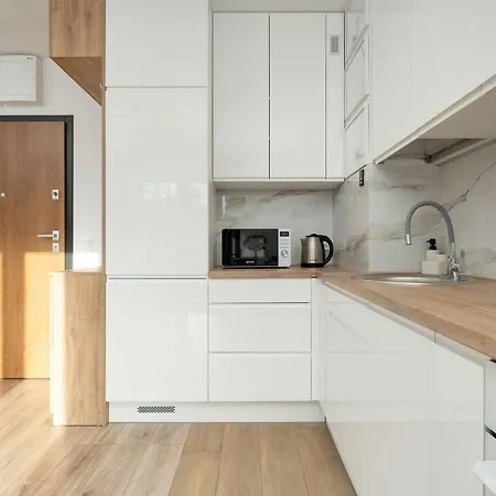 Apartment Reja Sunny With Parking By Renters *